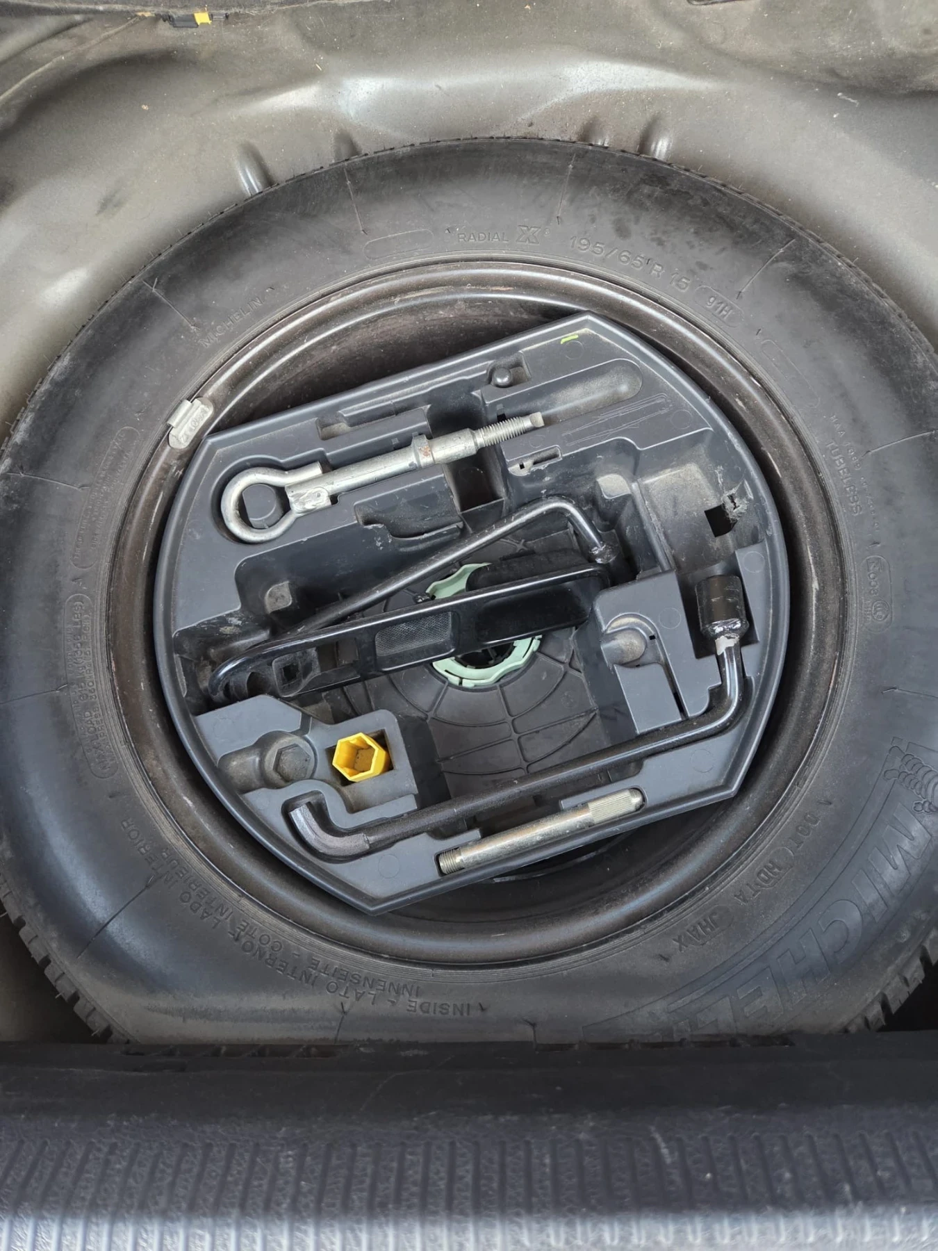 Peugeot 207, снимка 8 - Автомобили и джипове - 54045908