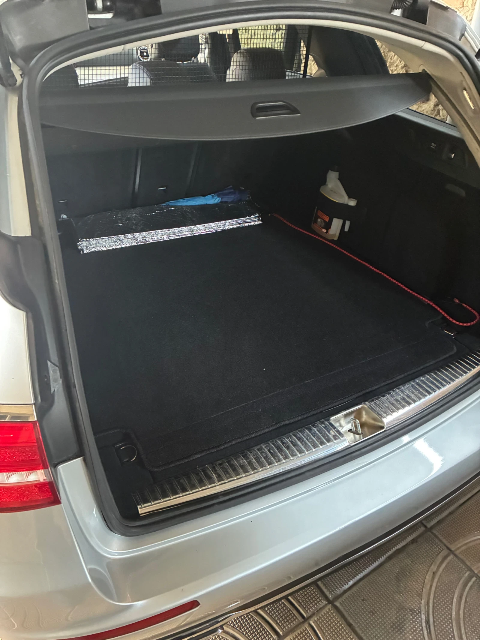 Mercedes-Benz E 220, снимка 7 - Автомобили и джипове - 54110337