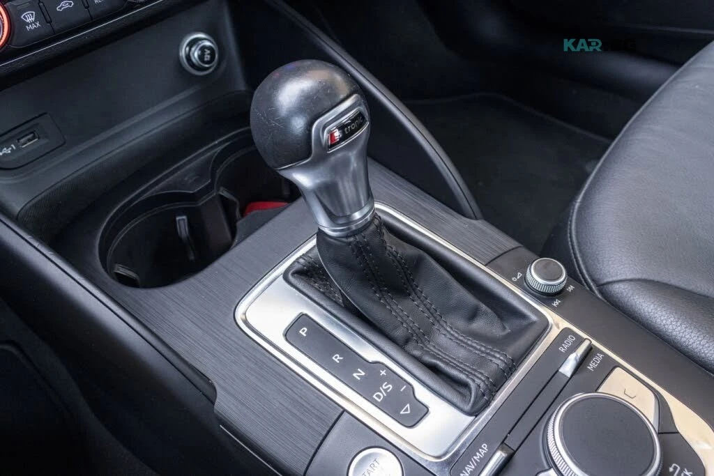 Audi A3 QUATTRO* PREMIUM * АвтоКредит* (ЦЕНА ДО БГ), снимка 13 - Автомобили и джипове - 54755838