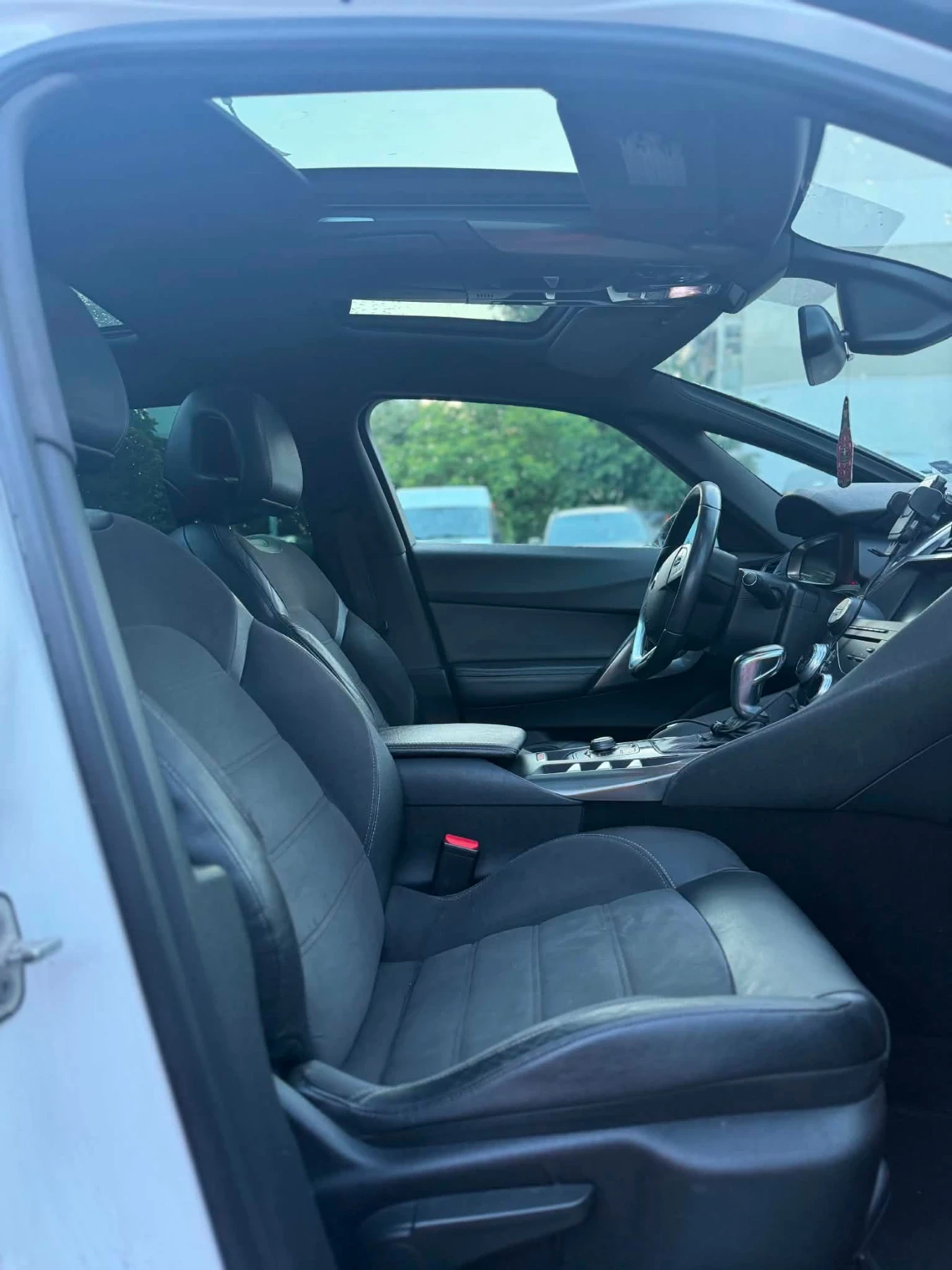 Citroen DS5, снимка 11 - Автомобили и джипове - 54811890