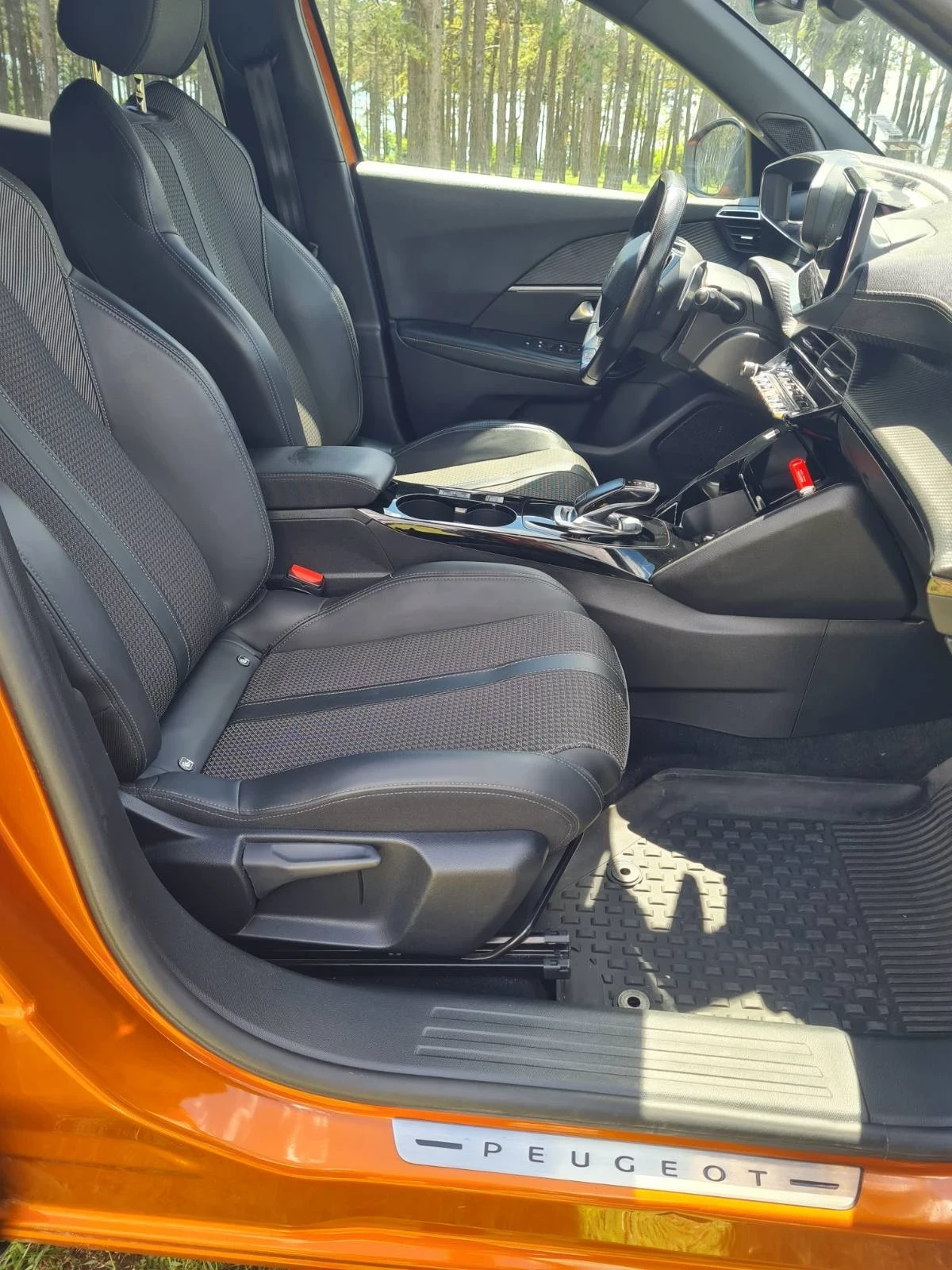 Peugeot 2008 GT pack/360 CAM/LANE ASSIST, снимка 9 - Автомобили и джипове - 54825791