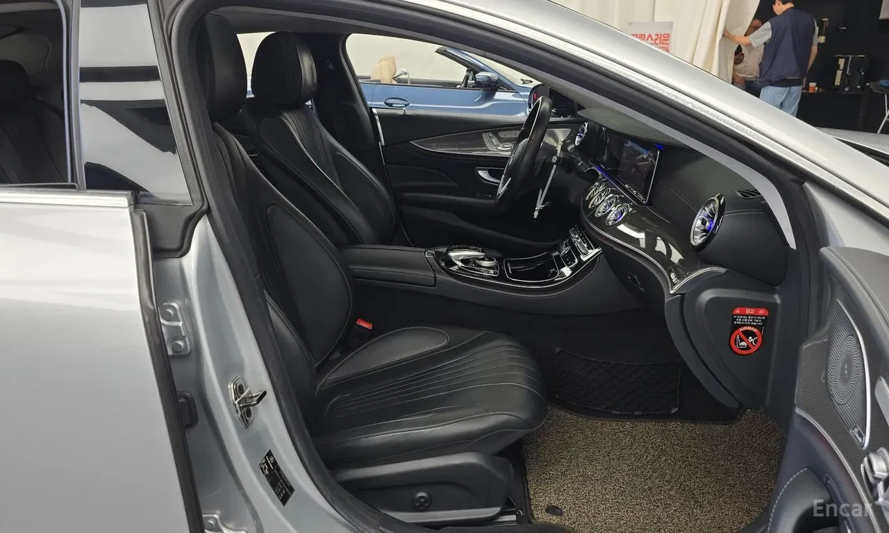 Mercedes-Benz CLS 300 AMG-line, снимка 6 - Автомобили и джипове - 55406198