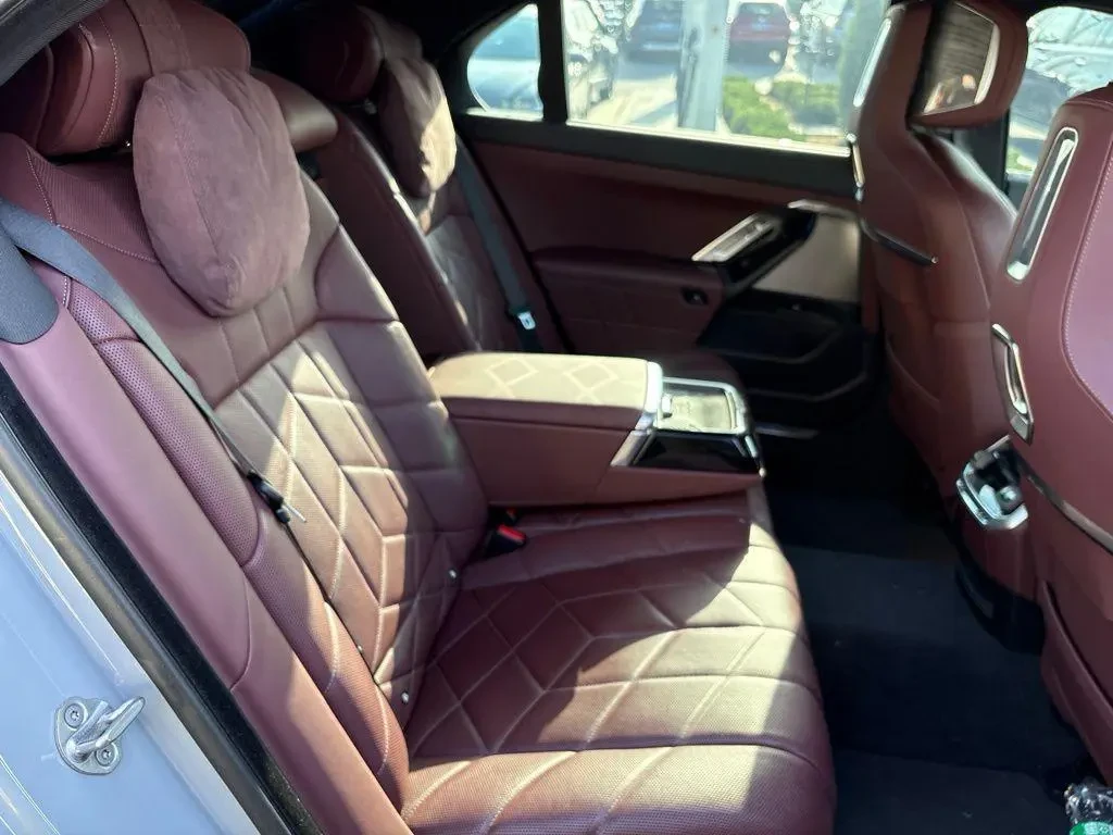 BMW 760 I xDrive, снимка 15 - Автомобили и джипове - 55575890