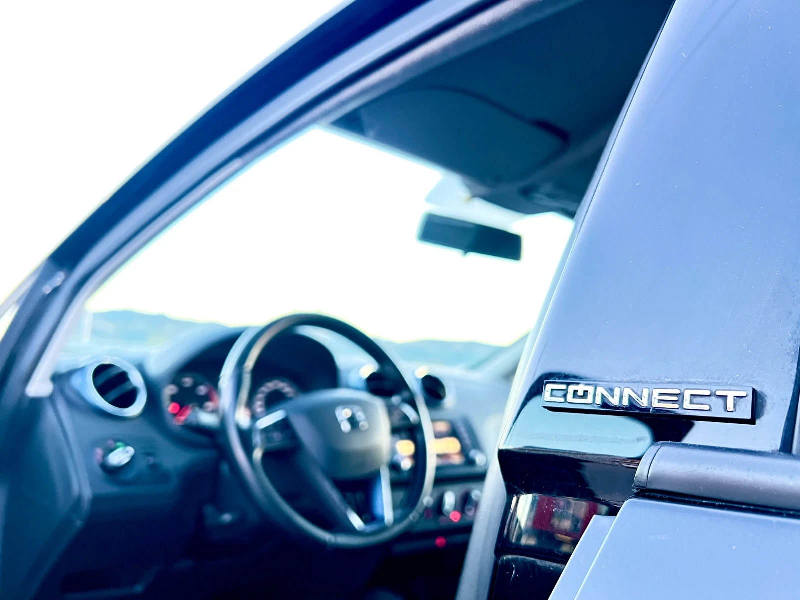 Seat Ibiza 1.4TDI CONNECT EDITION, снимка 13 - Автомобили и джипове - 55646415