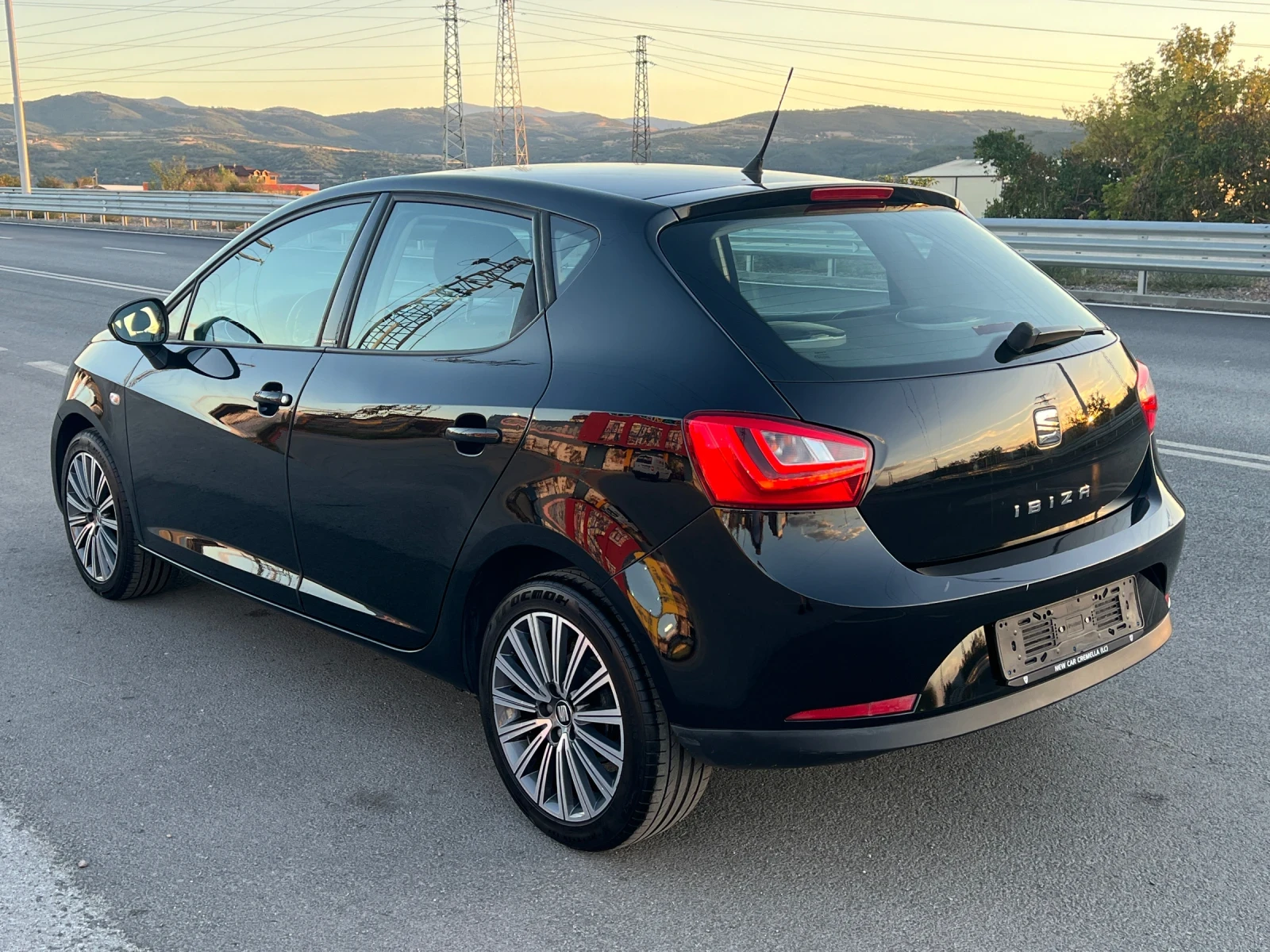 Seat Ibiza 1.4TDI CONNECT EDITION, снимка 6 - Автомобили и джипове - 55646415