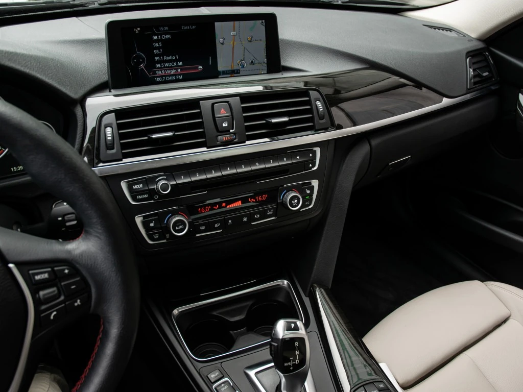 BMW 320 XDRIVE, снимка 12 - Автомобили и джипове - 55876056