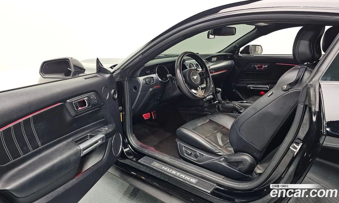Ford Mustang Coupe, снимка 10 - Автомобили и джипове - 56120059