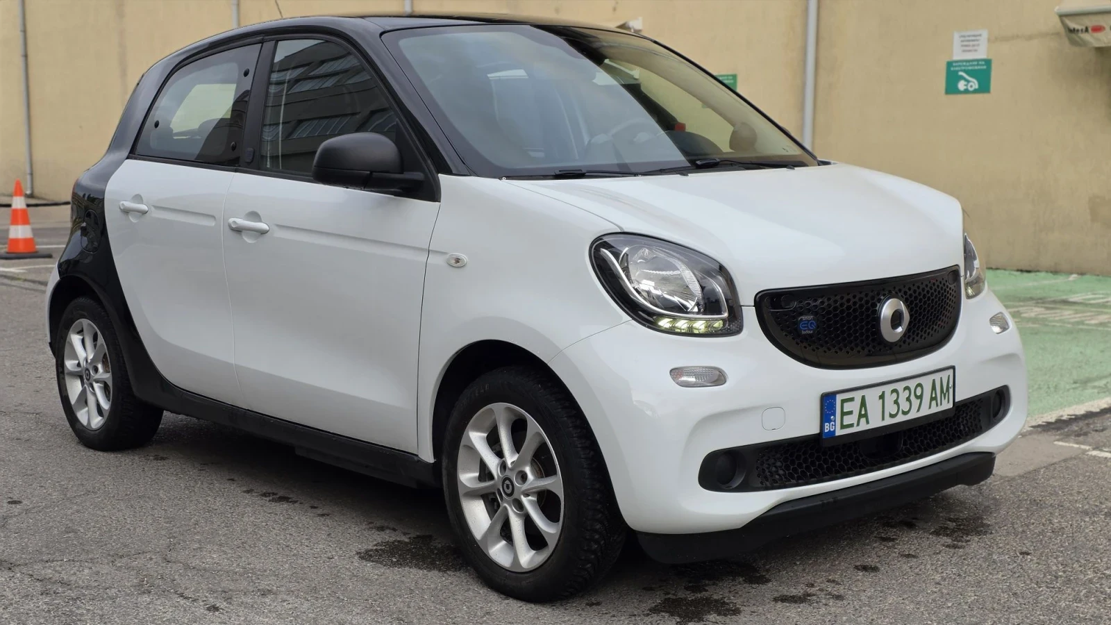 Smart Forfour Нов гаранция , снимка 3 - Автомобили и джипове - 56274282