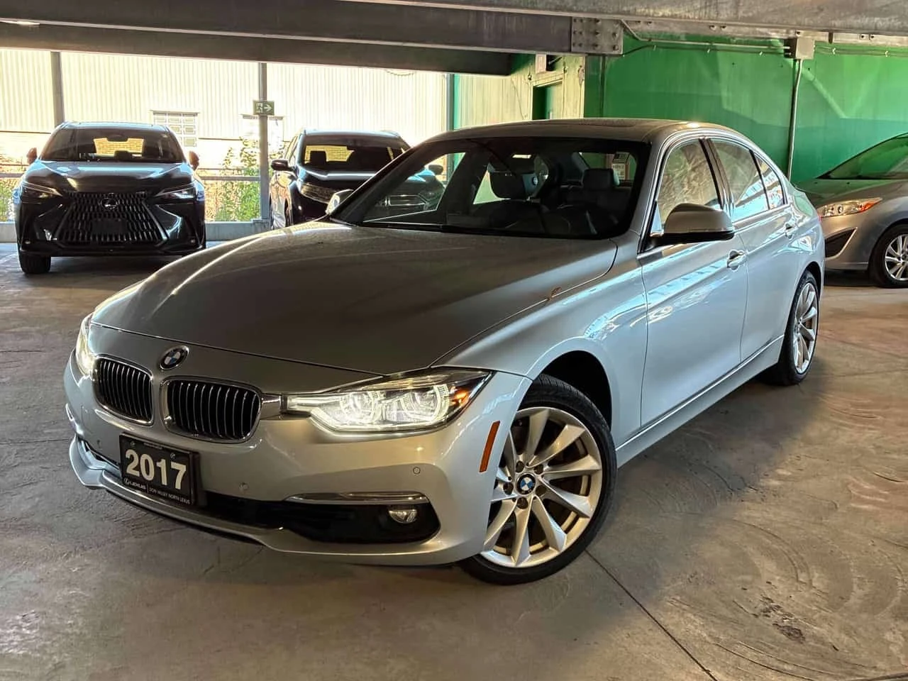 BMW 330 * 330i xDrive * CARFAX * ЦЕНА ДО БГ