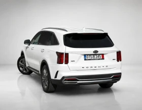 Kia Sorento 1.6 T-GDI Platinum 4x4 - Европейски автомобил, снимка 4