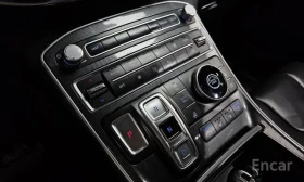 Hyundai Santa fe Diesel 2.2 2WD Premium| ОБДУХВАНЕ | ЗАДНА КАМЕРА | - 16200 € / 31684.45 лв. - 30277805 8