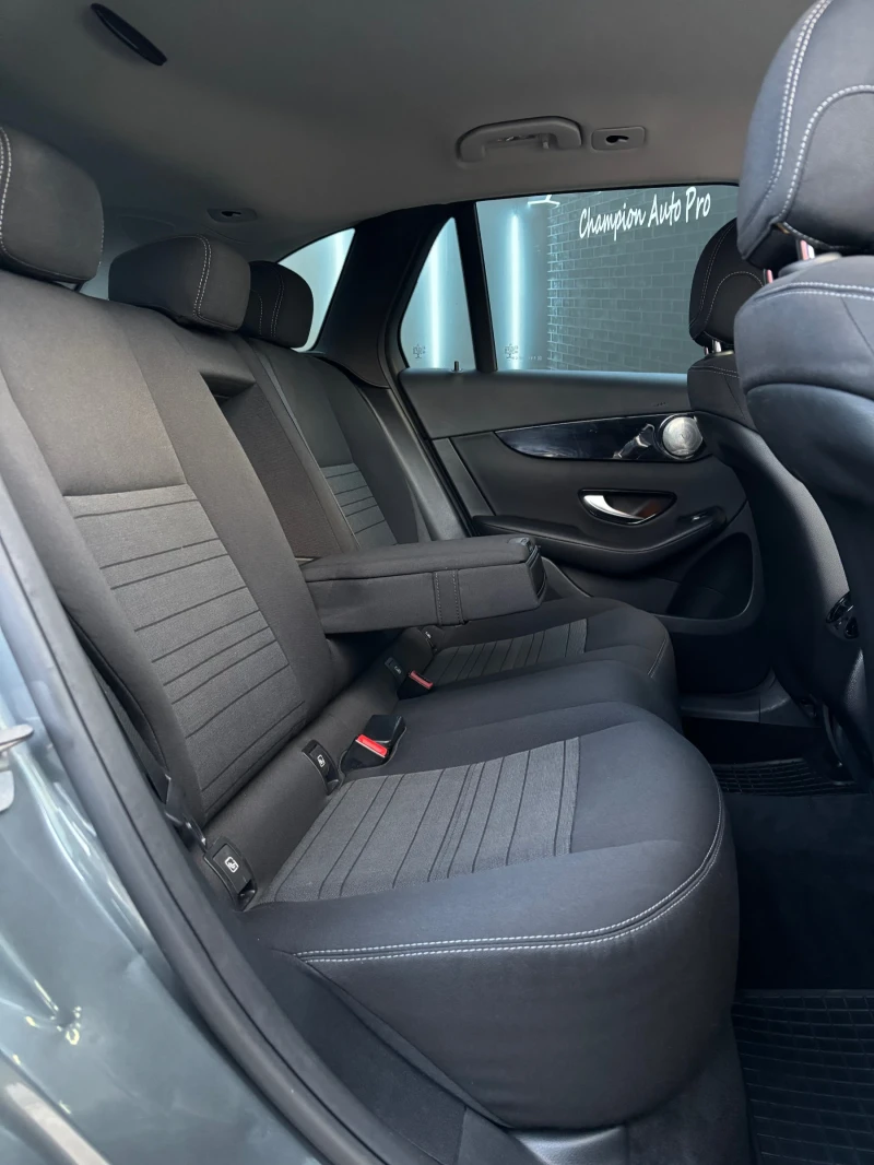 Mercedes-Benz GLC 250 AMG-4MATIC, снимка 16 - Автомобили и джипове - 52539212