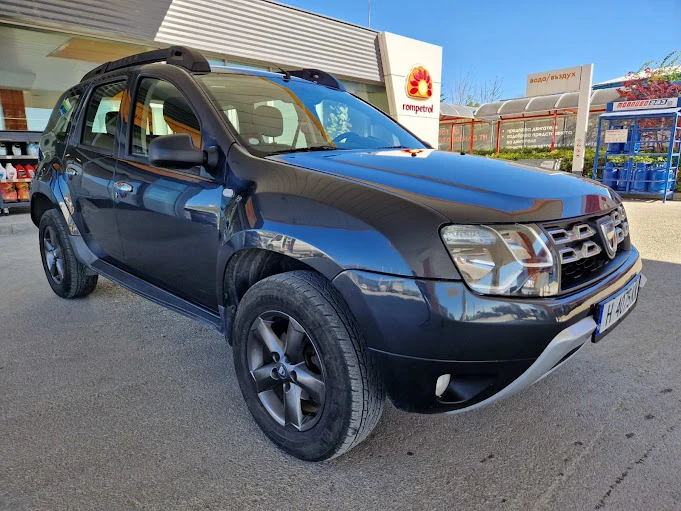 Dacia Duster 1.6 Газ/Б-н.Fase, снимка 7 - Автомобили и джипове - 48546797