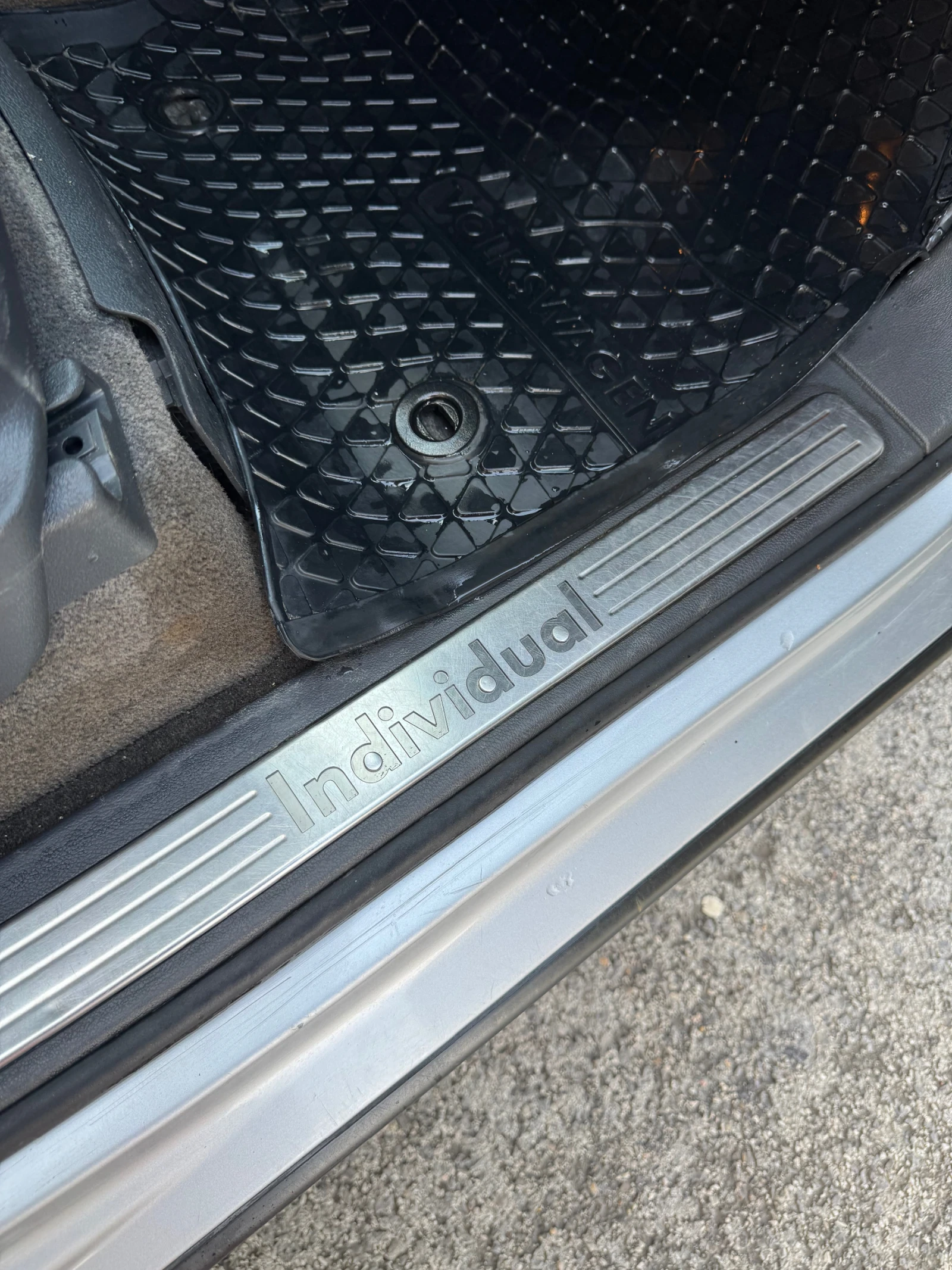 VW Touareg 4.2 V8 Германия 4х4 , снимка 14 - Автомобили и джипове - 53868512