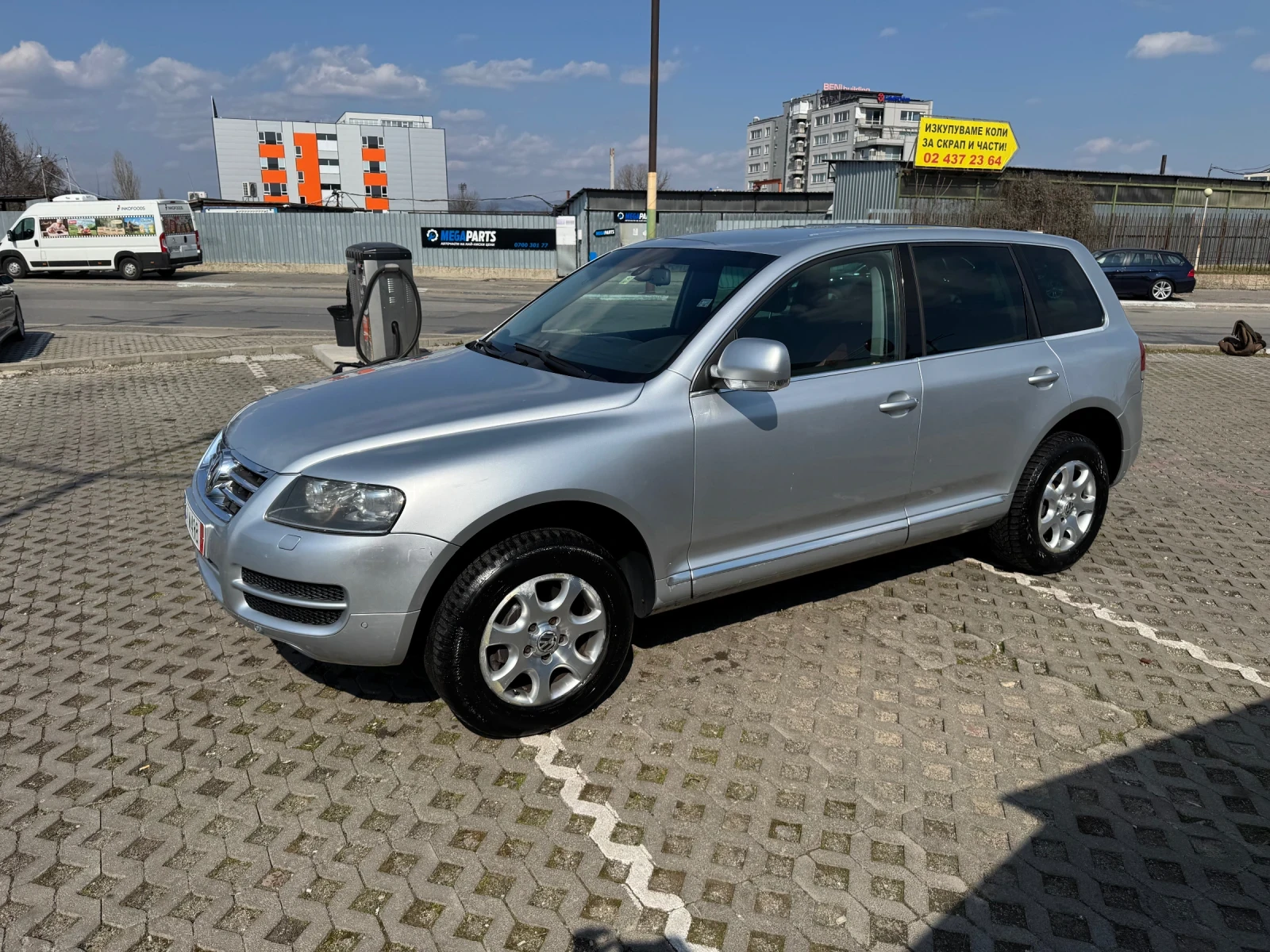 VW Touareg 4.2 V8 Германия 4х4 , снимка 8 - Автомобили и джипове - 53868512