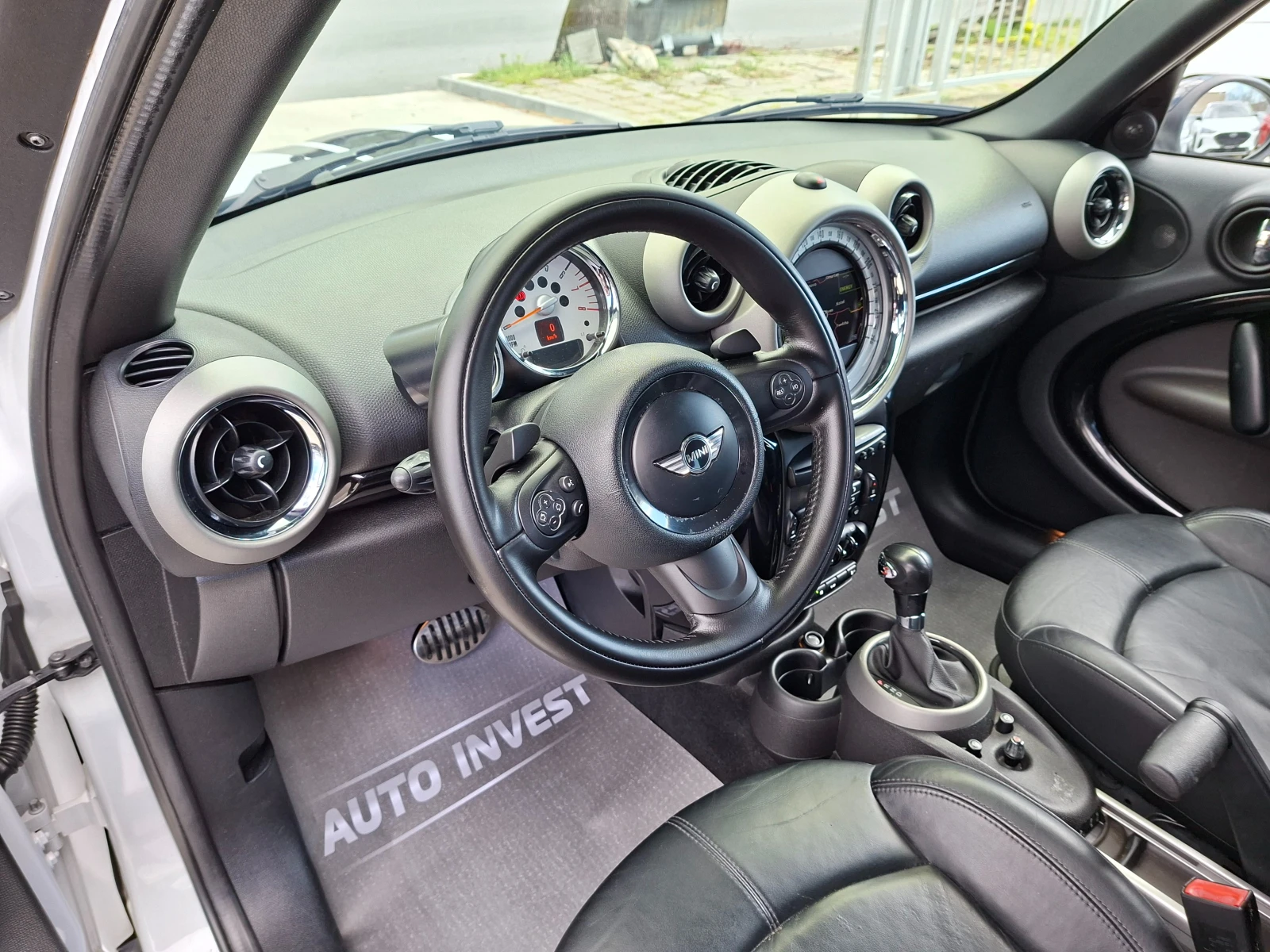 Mini Countryman S* 1.6i* АВТОМ* КЛИМА* КОЖА* NAVI* ПАРКТРОНИК, снимка 10 - Автомобили и джипове - 54122529