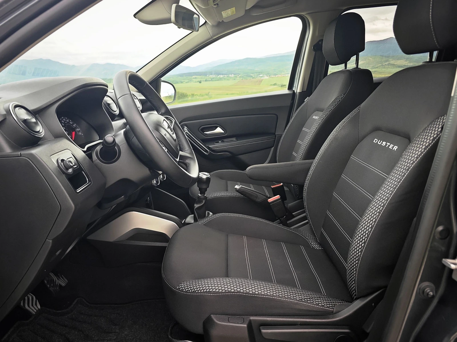 Dacia Duster * 1.5DCI/116ks* EDITION* FULL* , снимка 8 - Автомобили и джипове - 55003769
