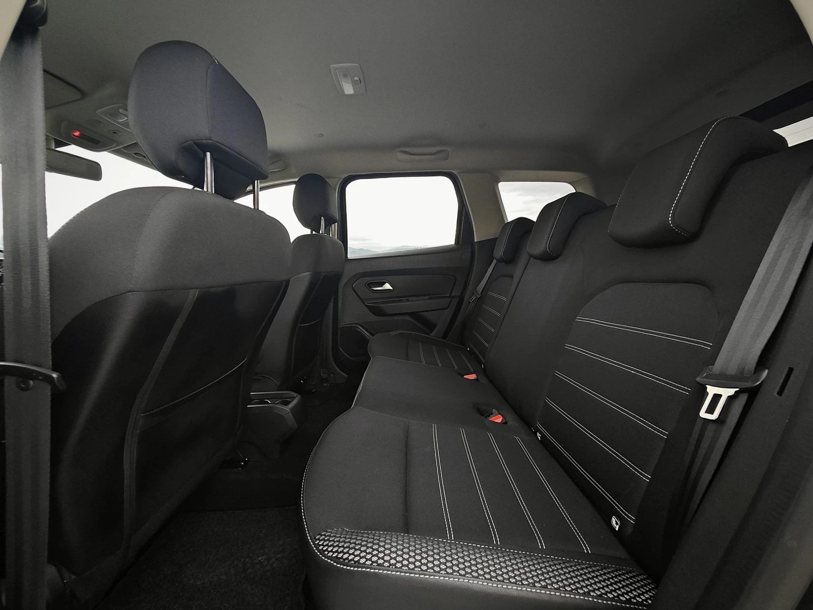 Dacia Duster * 1.5DCI/116ks* EDITION* FULL* , снимка 16 - Автомобили и джипове - 55003769