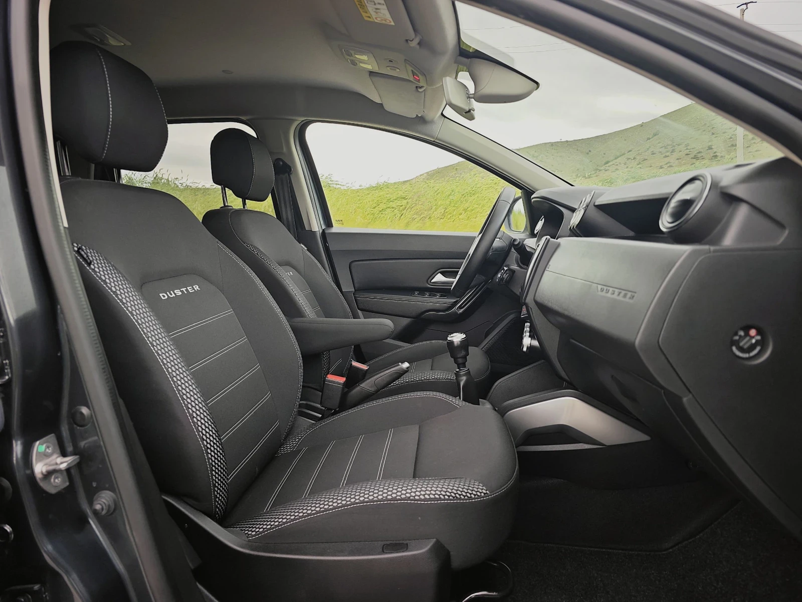 Dacia Duster * 1.5DCI/116ks* EDITION* FULL* , снимка 13 - Автомобили и джипове - 55003769