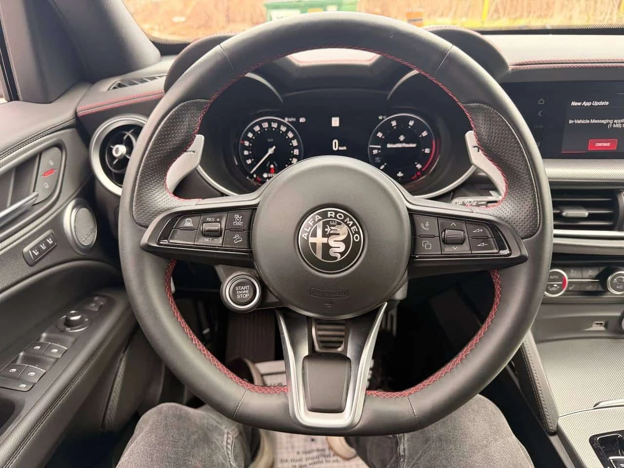 Alfa Romeo Stelvio * Competizione* АВТОКРЕДИТ БЕЗ ПЪРВОНАЧАЛНА ВНОСКА, снимка 2 - Автомобили и джипове - 55127794