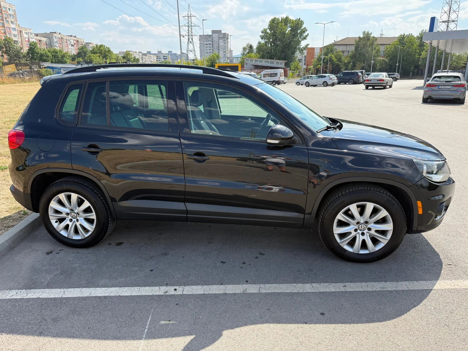 VW Tiguan, снимка 15 - Автомобили и джипове - 55587954