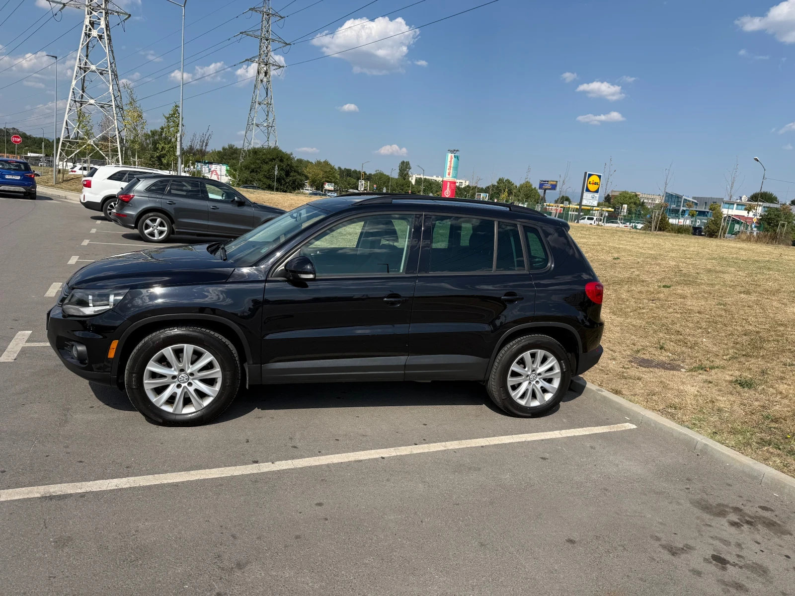 VW Tiguan, снимка 14 - Автомобили и джипове - 55587954