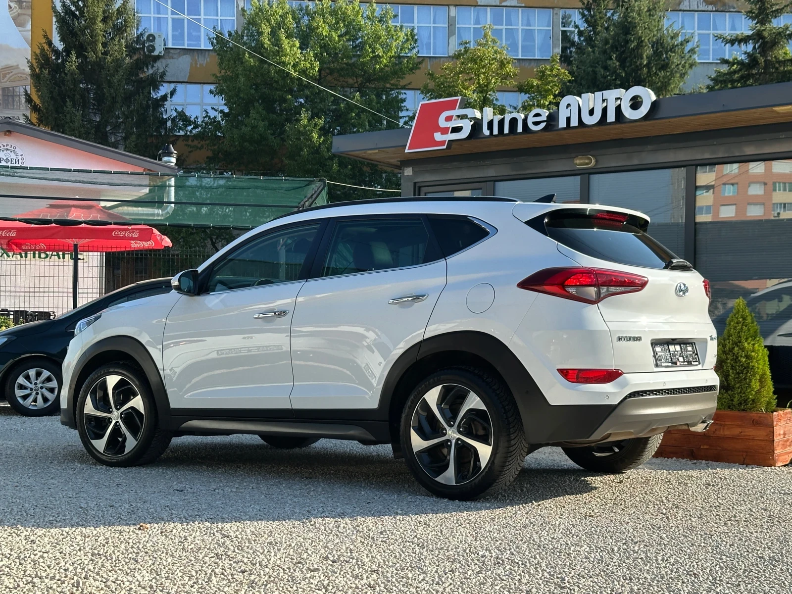 Hyundai Tucson Premium* 4WD* Камера* Панорама* , снимка 2 - Автомобили и джипове - 55642993