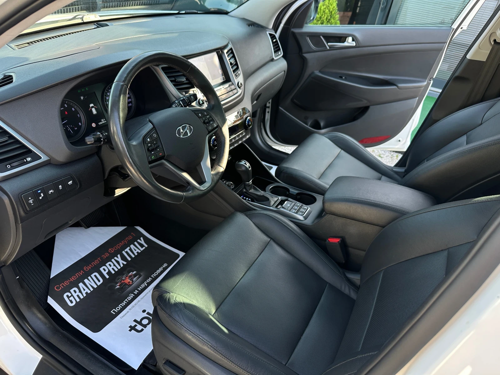 Hyundai Tucson Premium* 4WD* Камера* Панорама* , снимка 7 - Автомобили и джипове - 55642993