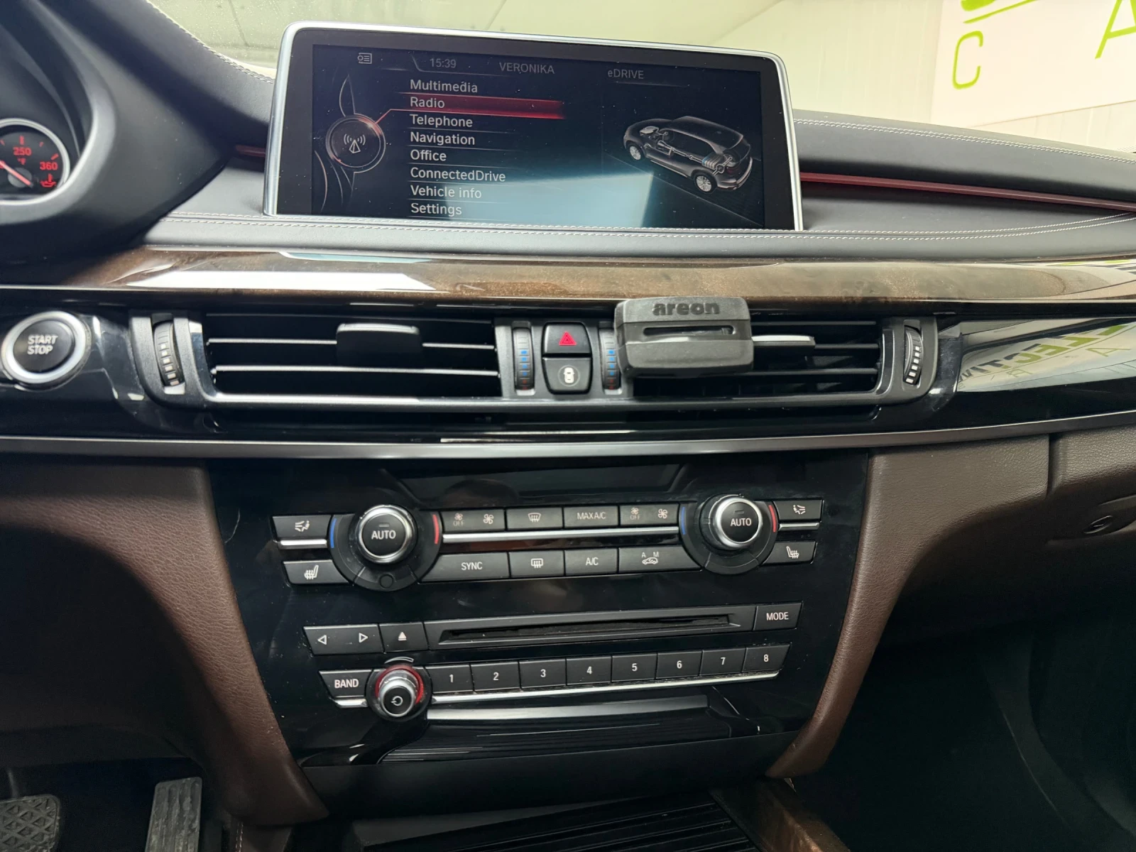 BMW X5 eDrive AWD 4dr xDrive40e, снимка 14 - Автомобили и джипове - 55943708