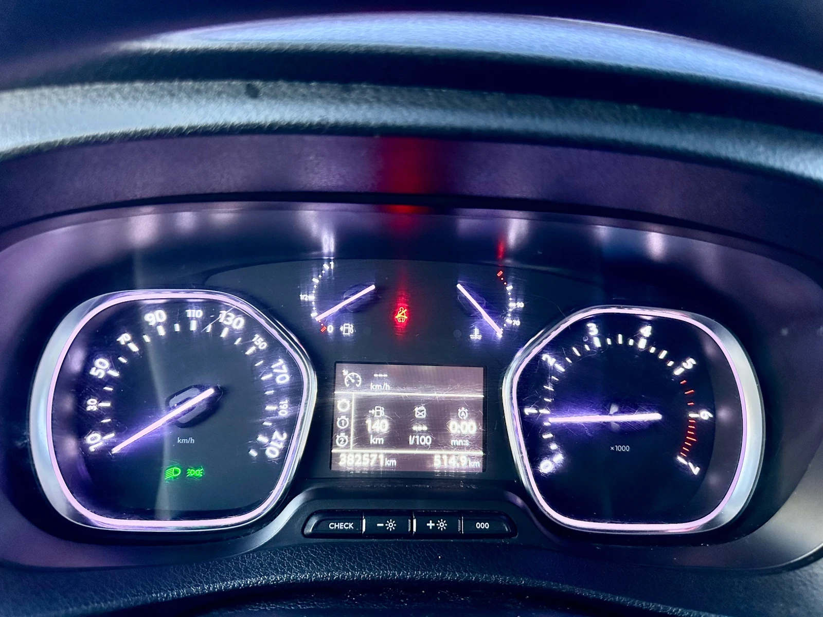 Citroen Jumpy 2.0, снимка 8 - Бусове и автобуси - 53787384