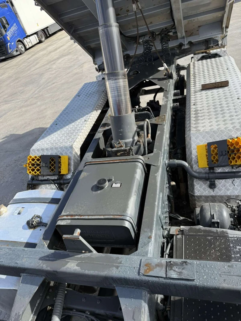 Mercedes-Benz Actros 3544 8x4 тристранен , снимка 9 - Камиони - 52005756