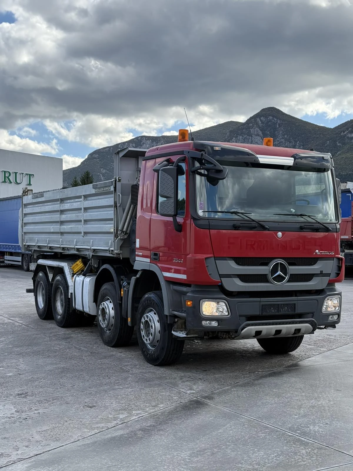 Mercedes-Benz Actros 3544 8x4 тристранен  - изображение 2