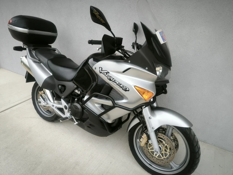 Honda Varadero 1000i , 2004 година, 35.431 км., снимка 2 - Мотоциклети и мототехника - 47585937