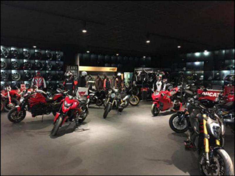 Ducati Diavel V4 RED, снимка 3 - Мотоциклети и мототехника - 23771337