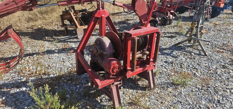 Специализирани машини Машини за дърводобив Цената е за брой-Лебедка и цепачка за дърва, снимка 5 - Селскостопанска техника - 43075718