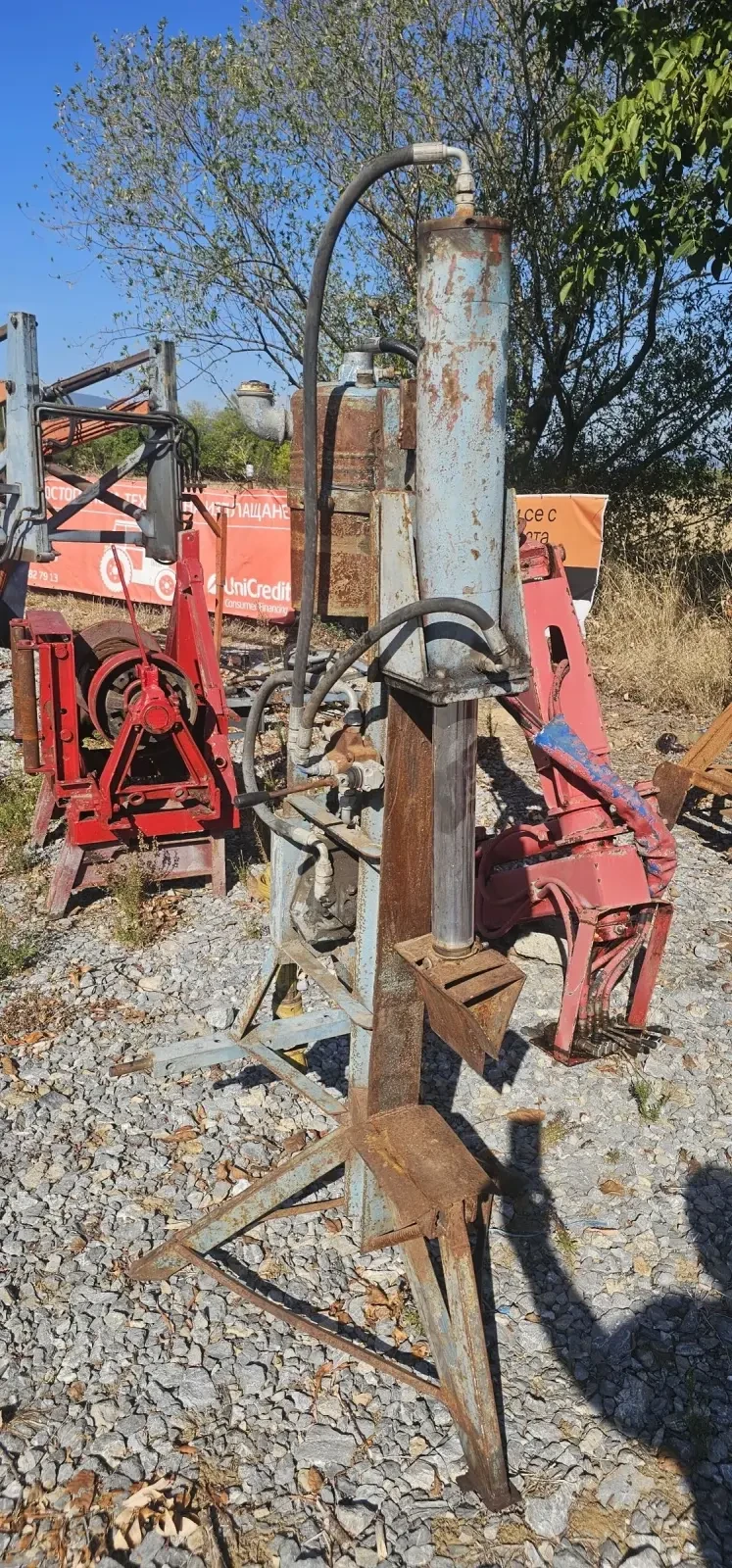 Специализирани машини Машини за дърводобив Цената е за брой-Лебедка и цепачка за дърва, снимка 16 - Селскостопанска техника - 43075718