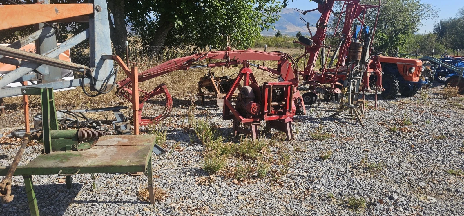 Специализирани машини Машини за дърводобив Цената е за брой-Лебедка и цепачка за дърва, снимка 1