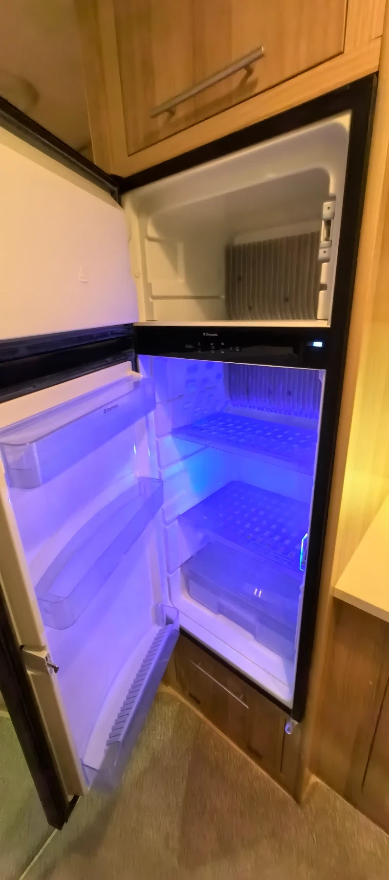 Каравана Bailey Unicorn DIGNITY II, снимка 7 - Каравани и кемпери - 53878606