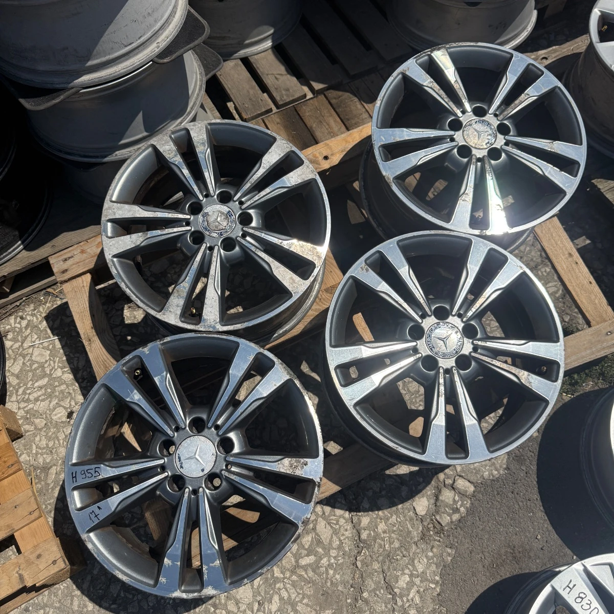 ���������� ������ Mercedes-Benz W212 8J R17 ET48 5x112�� A2124015602 ��� 955 A21 | Mobile.bg � ����������� 1
