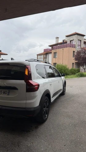 Dacia Jogger 1.6 Hybrid Extrime 145 к.с. , снимка 6