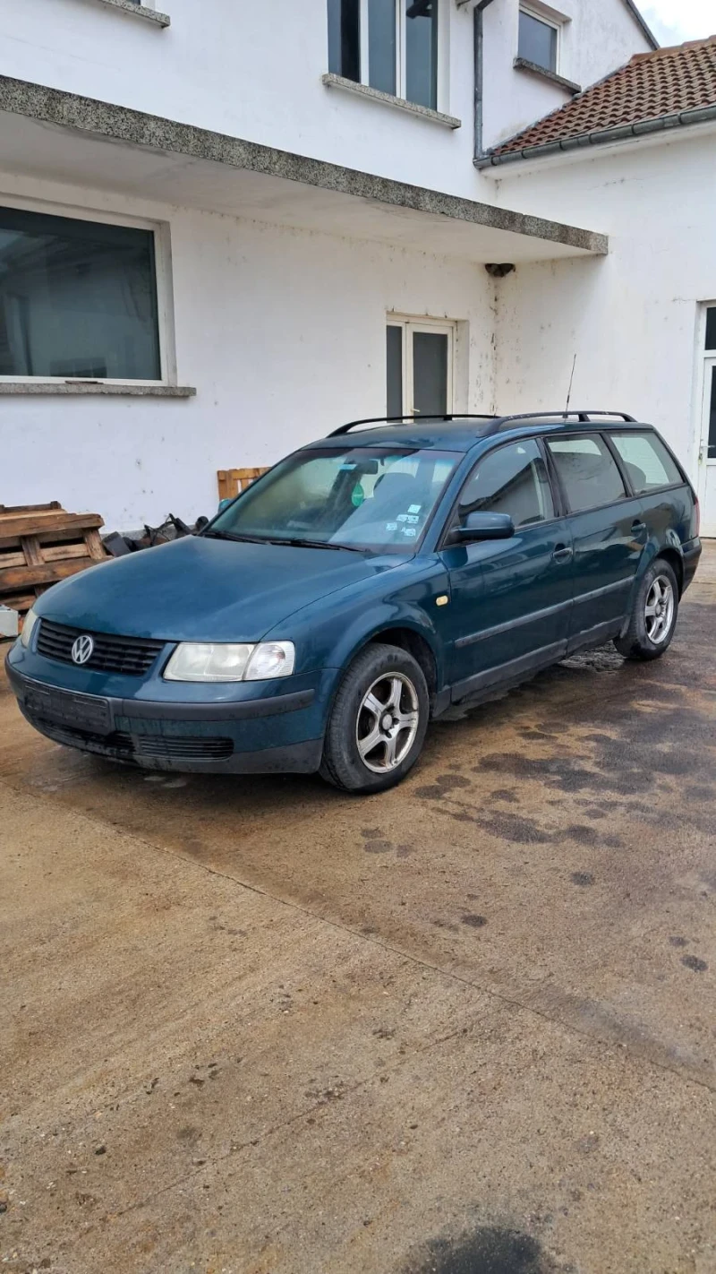 VW Passat 1.6 газ ЦЯЛ ЗА ЧАСТИ, снимка 1 - Автомобили и джипове - 47225662