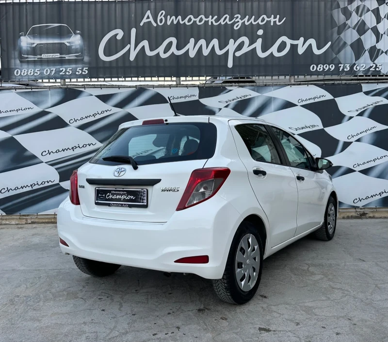 Toyota Yaris 4 цилиндъра, снимка 6 - Автомобили и джипове - 47251855