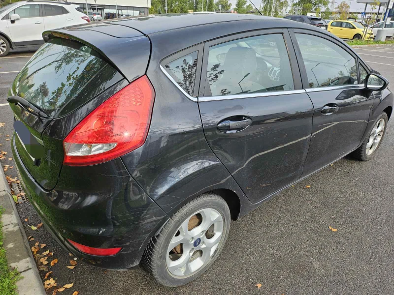 Ford Fiesta, снимка 3 - Автомобили и джипове - 47507284