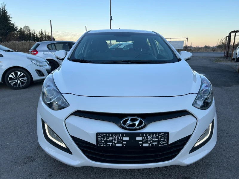 Hyundai I30 1.6 CRDI АВТОМАТИК, снимка 3 - Автомобили и джипове - 47896049