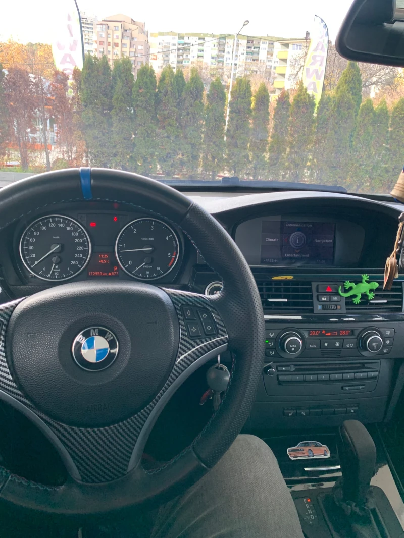 BMW 320, снимка 16 - Автомобили и джипове - 48070988