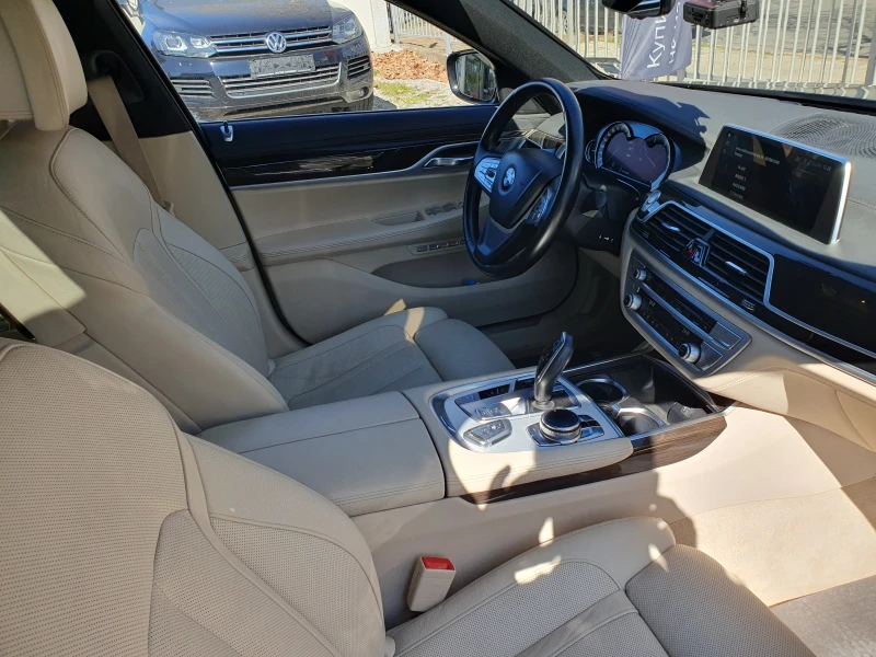 BMW 730 3.0D x-Drive/ 3xTV/ Carbon/ Full/, снимка 15 - Автомобили и джипове - 49411516