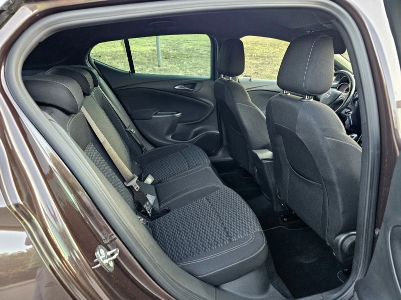 Opel Astra 1.4 Turbo-150к.с, снимка 13 - Автомобили и джипове - 51595086