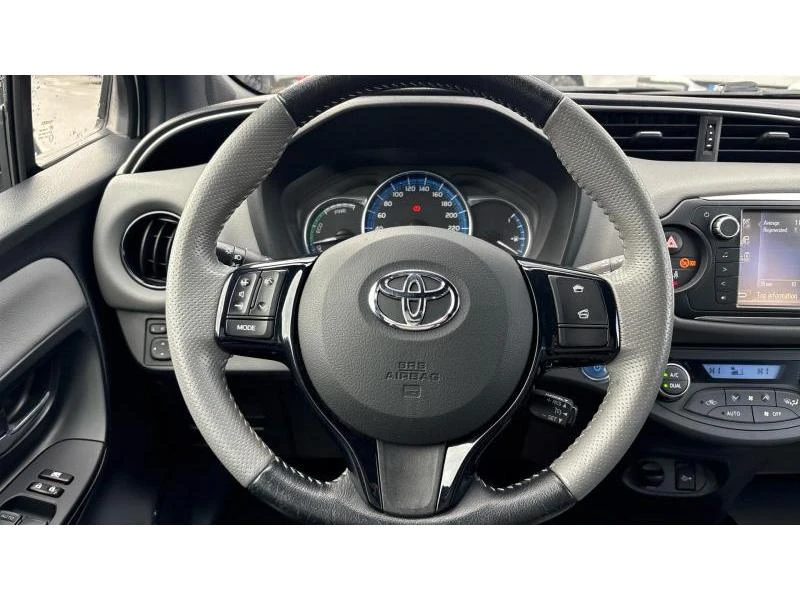 Toyota Yaris 1.5 HSD STYLE, снимка 13 - Автомобили и джипове - 53076022