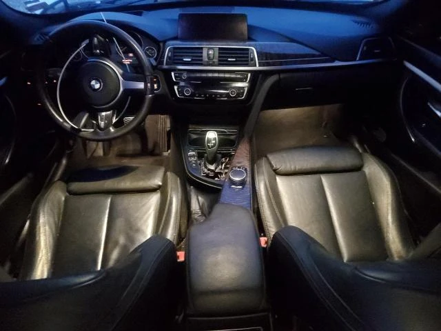 BMW 330 2.0L 4 All wheel drive, снимка 10 - Автомобили и джипове - 53168616