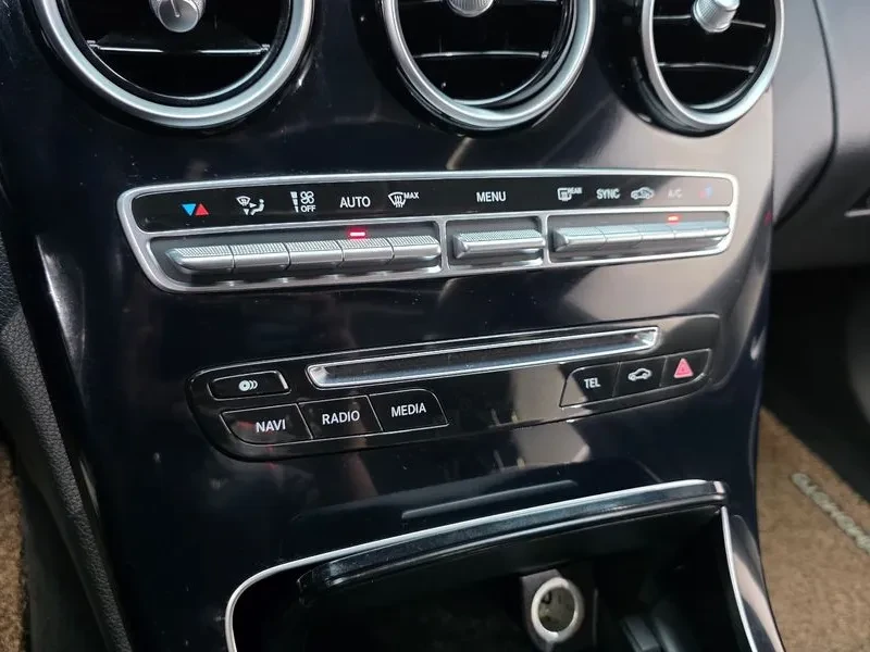 Mercedes-Benz C 200 W205 C200 Avantgarde, снимка 17 - Автомобили и джипове - 55184336